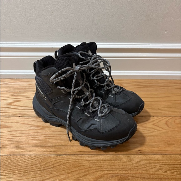 Merrell Winter Boots - Picture 2 of 6